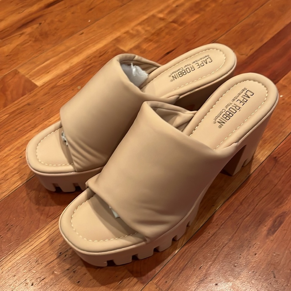 NWT Cape Robbin Echoya Open Toe Chunky Block Heels - Picture 6 of 8